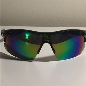 Sporty sunglasses with multi color lenses